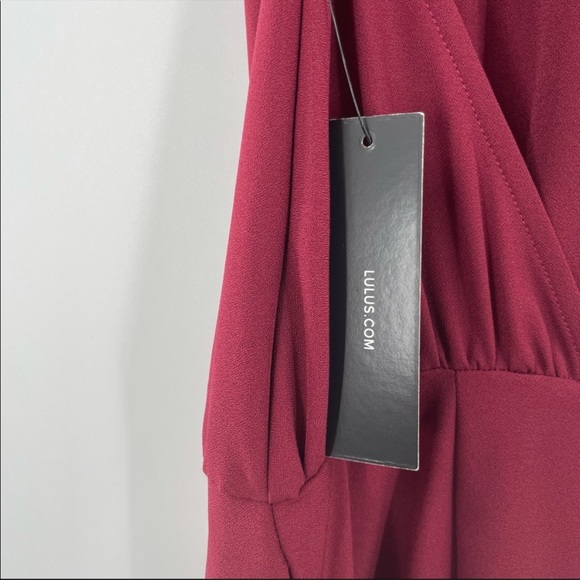Lulu’s Moment For Life Wine Red Halter Jumpsuit NWT Small - Picture 10 of 11